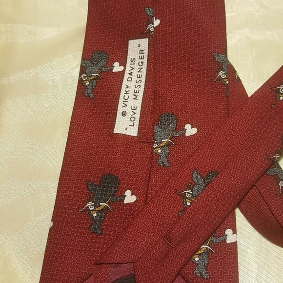 Vicky Davis "Love Messenger" Valentine's Tie - Picture 2 of 4